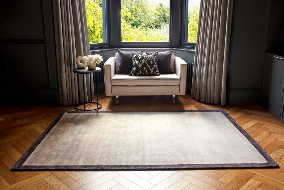 Asiatic tapete Blade Border Putty Charcoal interior