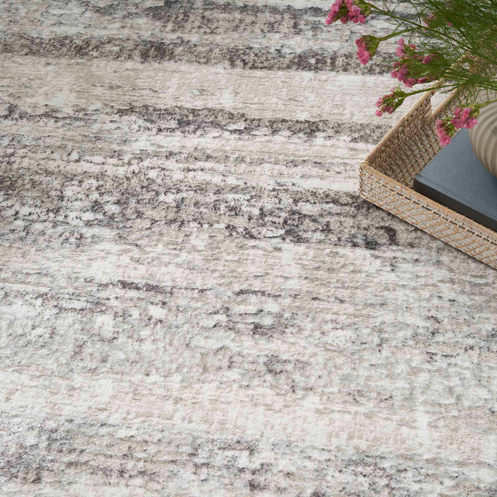 Nourison tapete Glitz GLZ10 CRMGY CREAM GREY 5x7 099446904058 interior 2