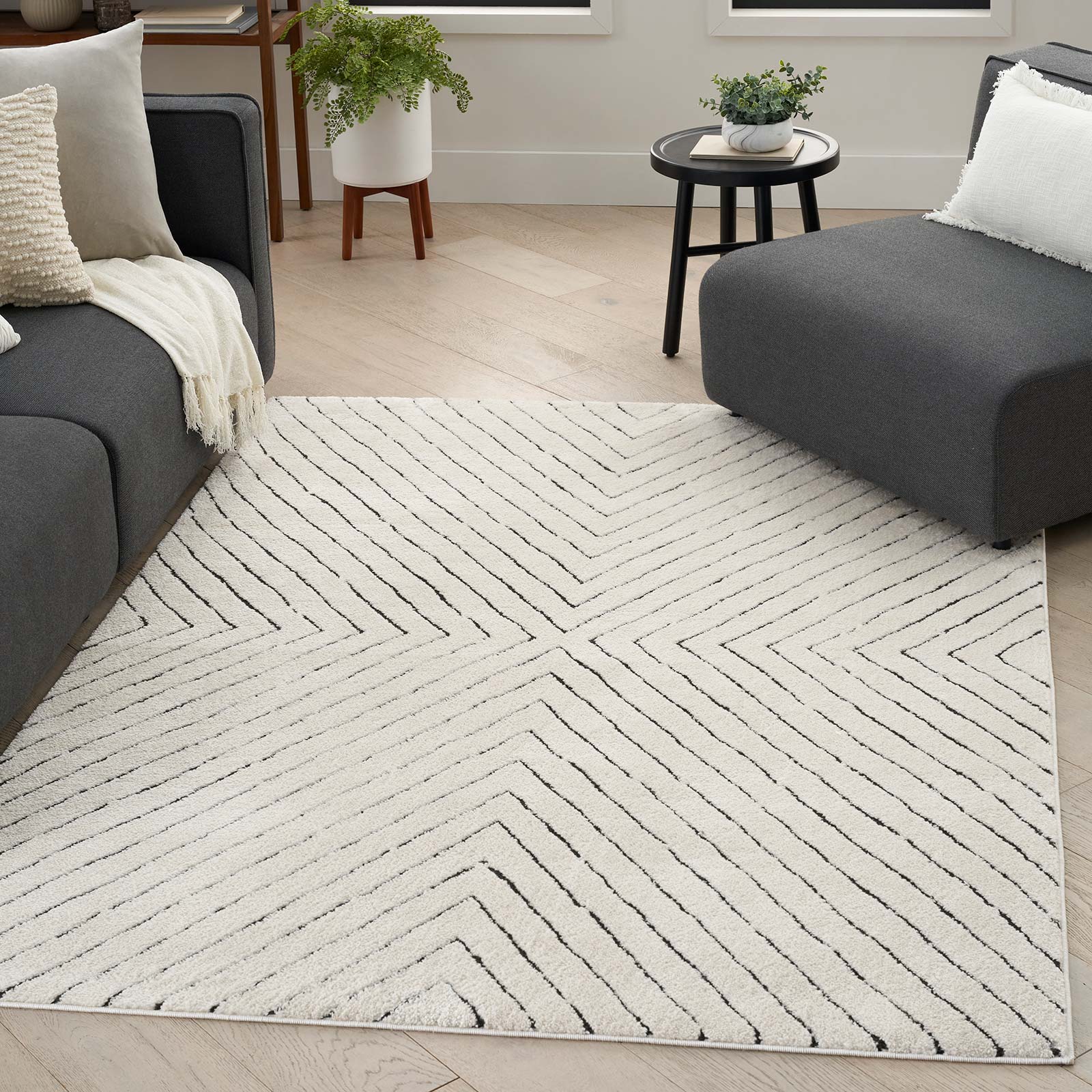 Nourison tapete Modern Comfort MNC01 IVBLK IVORY BLACK 5x7 099446902139 interior 1