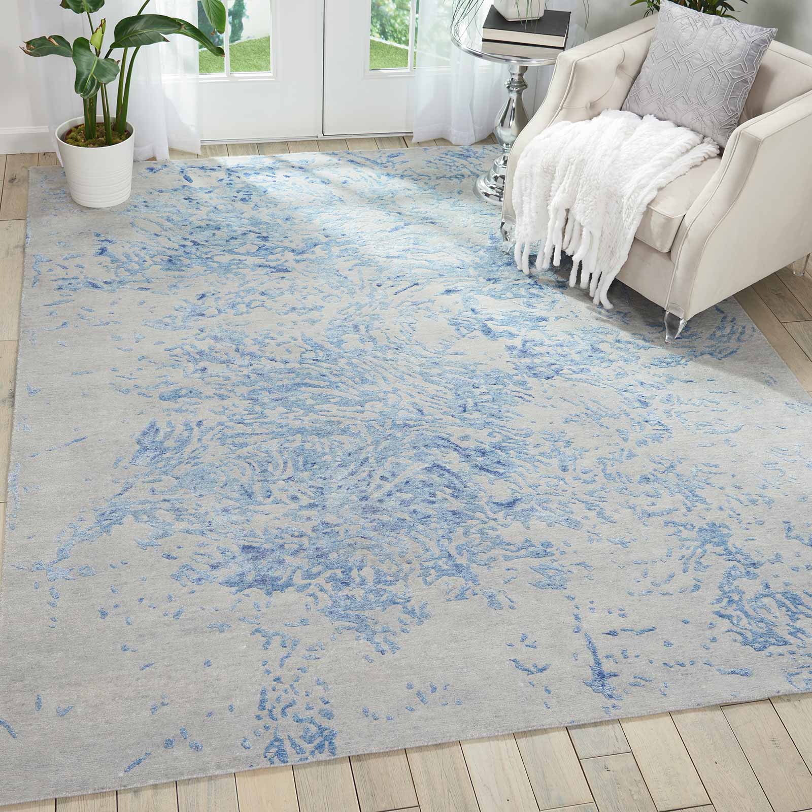 Nourison tapete Silk Shadows SHA18 GRYBL 8x10 099446451118 Room2