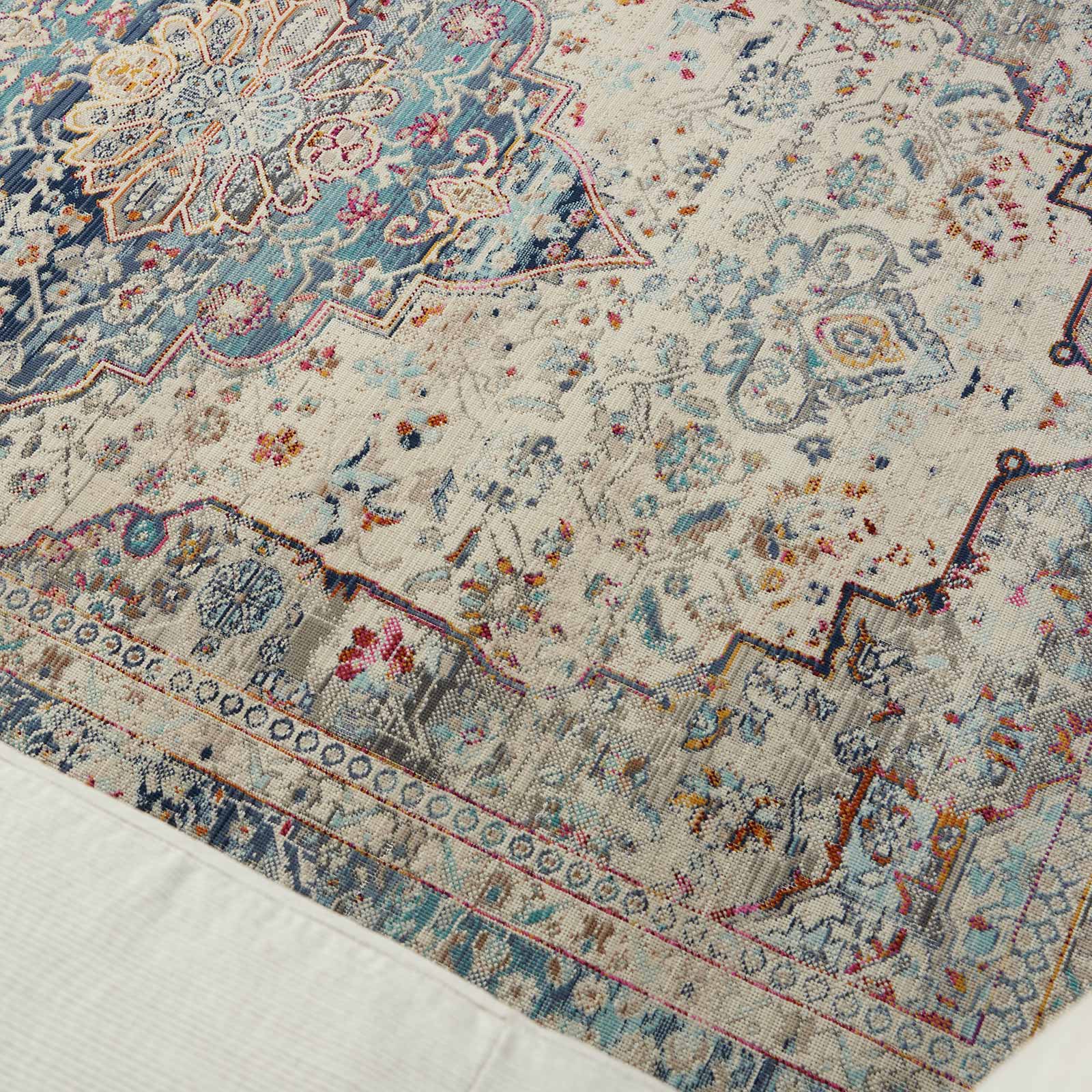 Nourison tapete Vintage Kashan VKA07 IVBLU IVORY BLUE 5X8 099446812094 interior 2