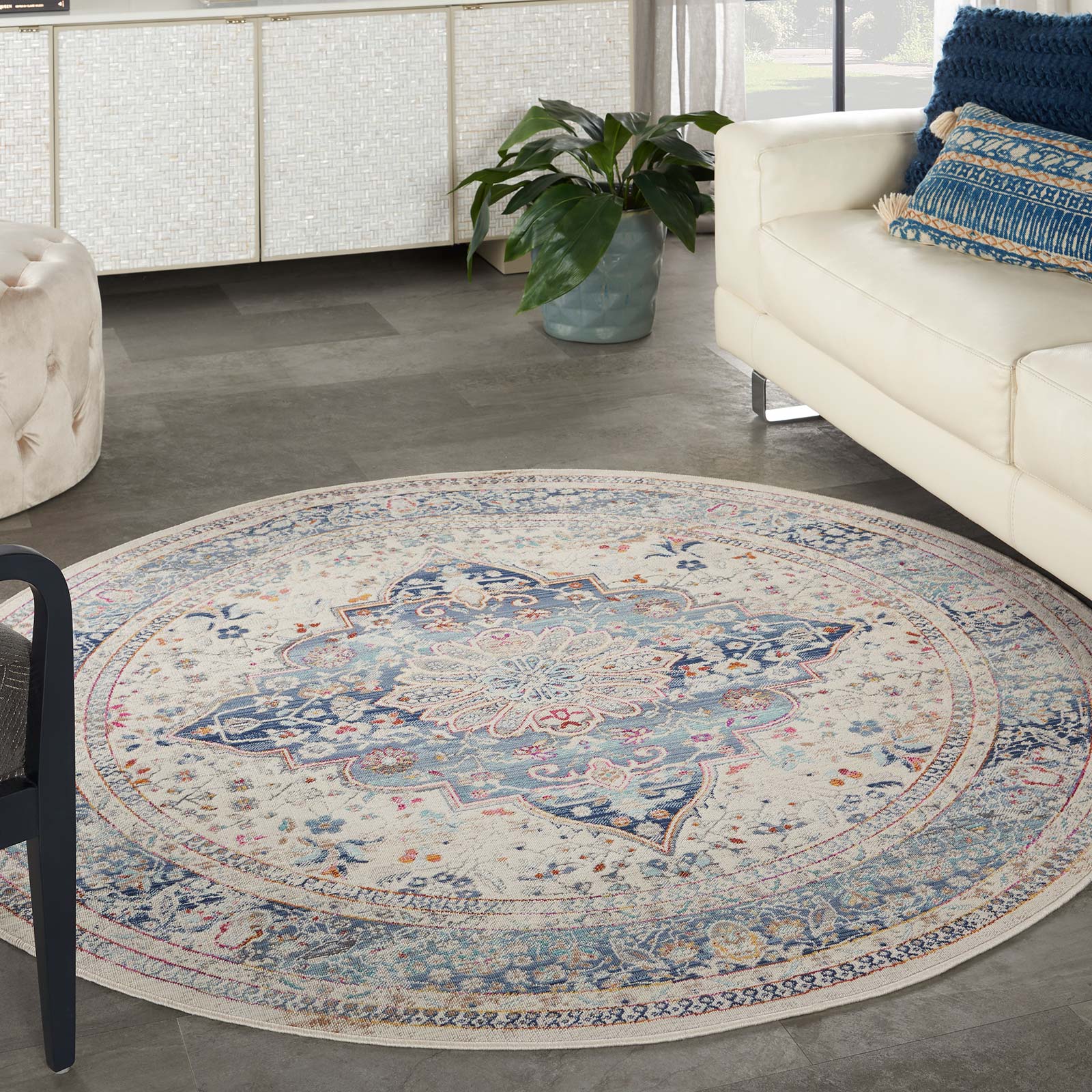 Nourison tapete Vintage Kashan VKA07 IVBLU IVORY BLUE 6xRND 099446812100 interior 1